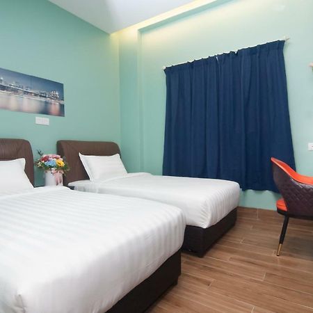 Good 9 Hotel - Bukit Dahlia Johor Bahru Zewnętrze zdjęcie